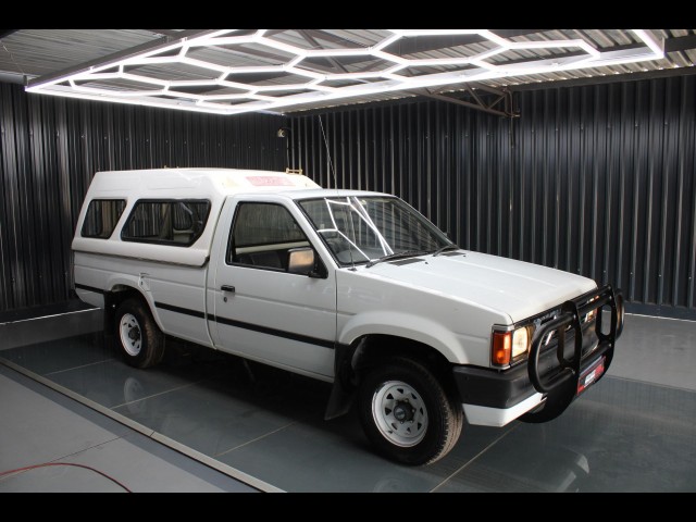 BUY NISSAN HARDBODY 1996 2.7D CANOPY, Struben Street Motors