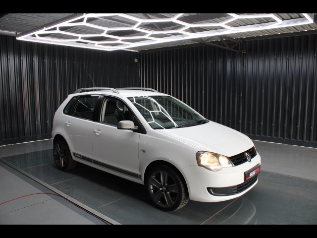 BUY VOLKSWAGEN POLO VIVO 2013 1.6 MAXX 5DR ONLY 9386KM FSH, Struben Street Motors