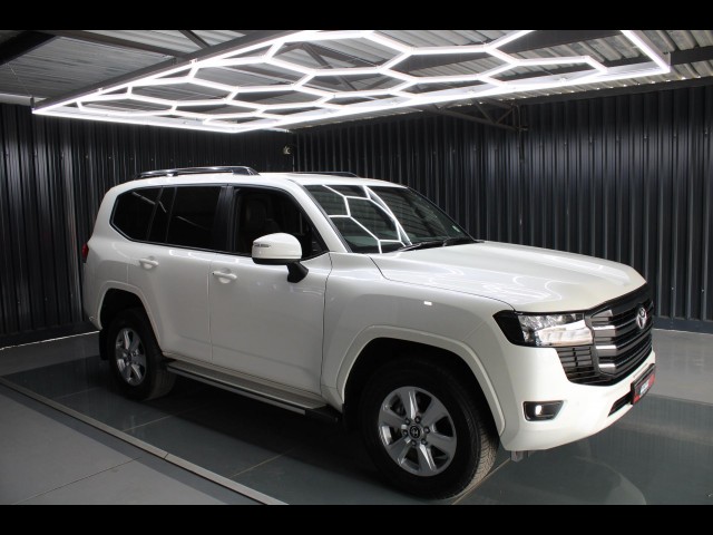 BUY TOYOTA LAND CRUISER 2022 LANDCRUISER 300 V6 3.3D GX-R ONLY 37404KM FSH, Struben Street Motors
