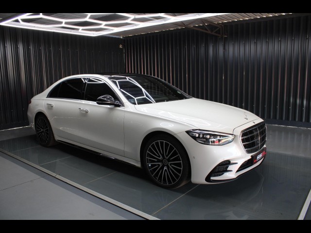 BUY MERCEDES-BENZ S-CLASS 2022 S500 L 4MATIC AMG LINE ONLY 37152KM FSH, Struben Street Motors