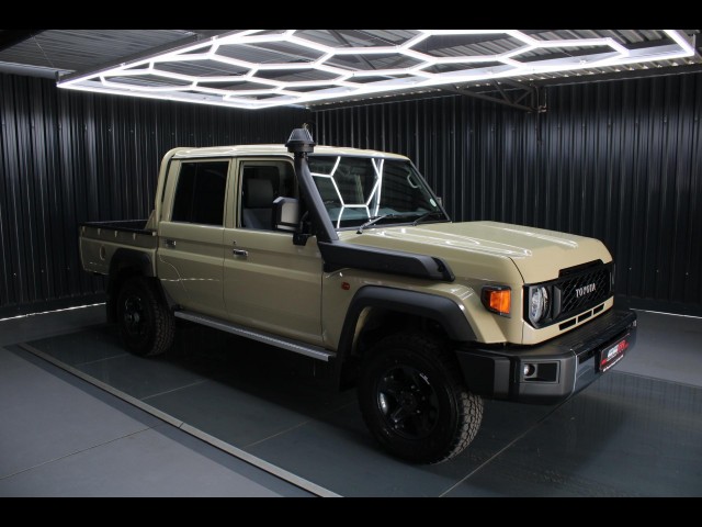BUY TOYOTA LAND CRUISER 2025 79 4.5D-4D LX V8 P/U D/C ONLY 413KM, Struben Street Motors