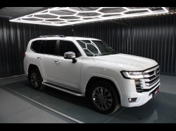 2024 TOYOTA LAND CRUISER LANDCRUICER 300 V6 3.3D ZX ONLY 14211KM 