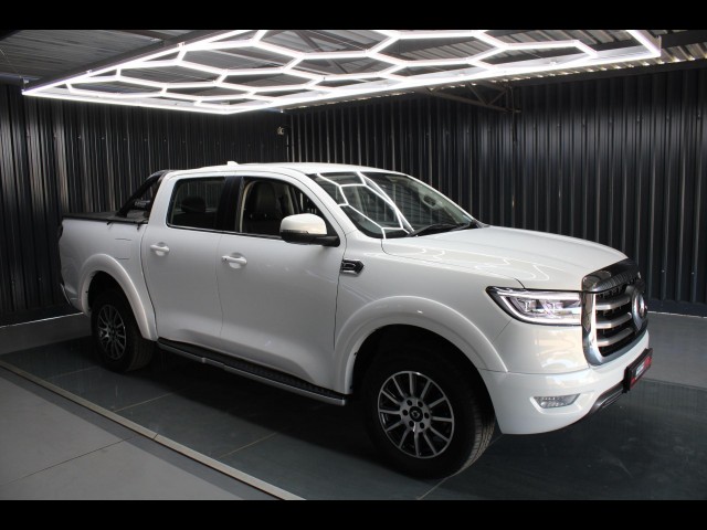 BUY P-SERIES 2023 P-SERIES 2.0TD LS A/T D/C P/U, Struben Street Motors