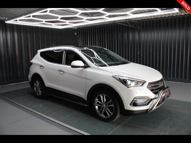 BUY HYUNDAI SANTA-FE 2017 SANTA FE R2.2 ELITE A/T PANROOF+NAV 92427KM FSH, Struben Street Motors