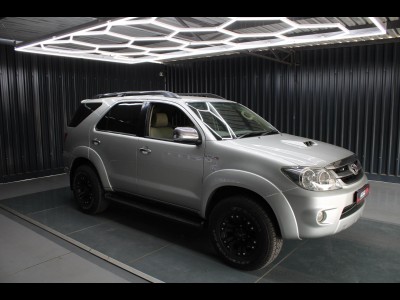 2006 Toyota Fortuner