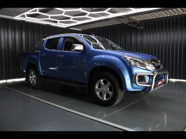 BUY ISUZU KB 2014 300 D-TEQ LX P/U D/C ONLY 137244KM, Struben Street Motors