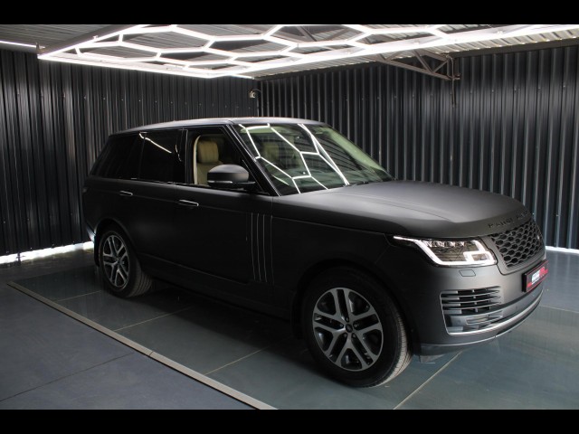 BUY LAND ROVER RANGE ROVER 2021 4.4D VOGUE SE (250KW) ONLY 55381KM FSH, Struben Street Motors