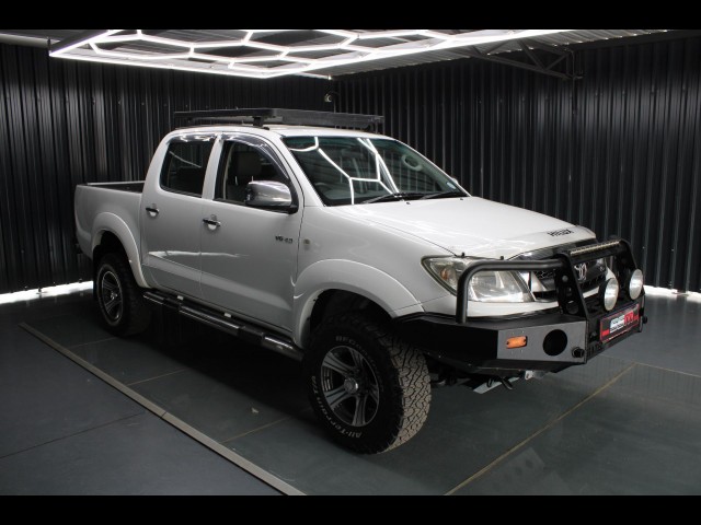 BUY TOYOTA HI-LUX 2010 HILUX 4.0 VVTI RAIDER R/B A/T P/U D/C, Struben Street Motors