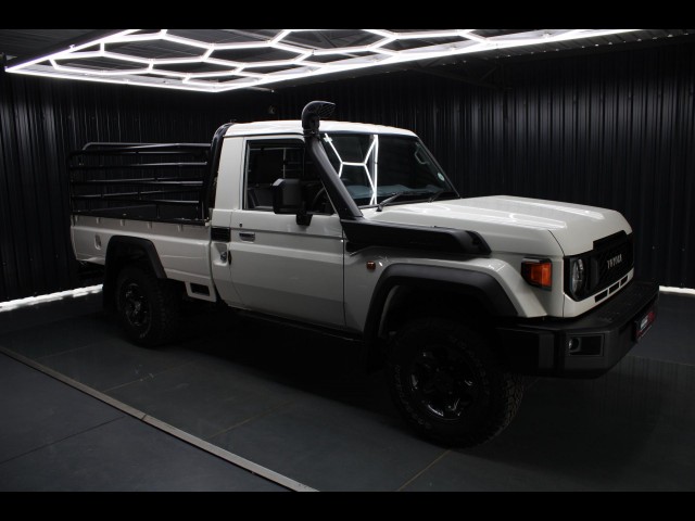 BUY TOYOTA LANDCRUISER 2024 TOYOTA LAND CRUISER 79 4.0P P/U S/C, Struben Street Motors