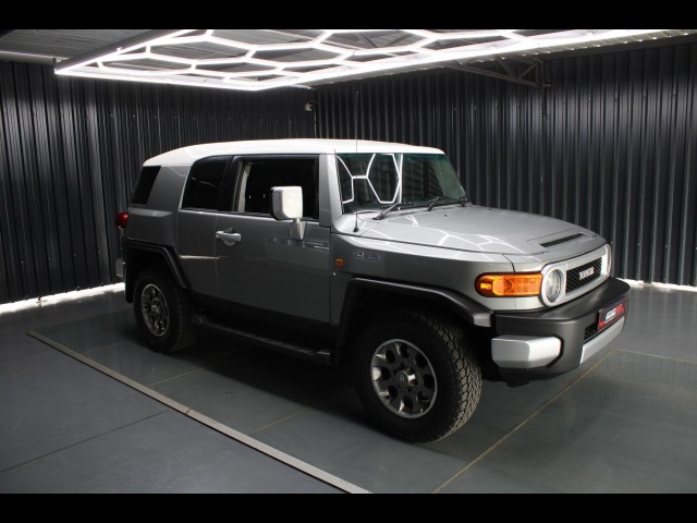 BUY TOYOTA LANDCRUISER 2012 L/CRUISER FJ 4.0 V6 CRUISER, Struben Street Motors