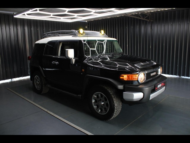 BUY TOYOTA LANDCRUISER 2012 L/CRUISER FJ 4.0 V6 CRUISER, Struben Street Motors