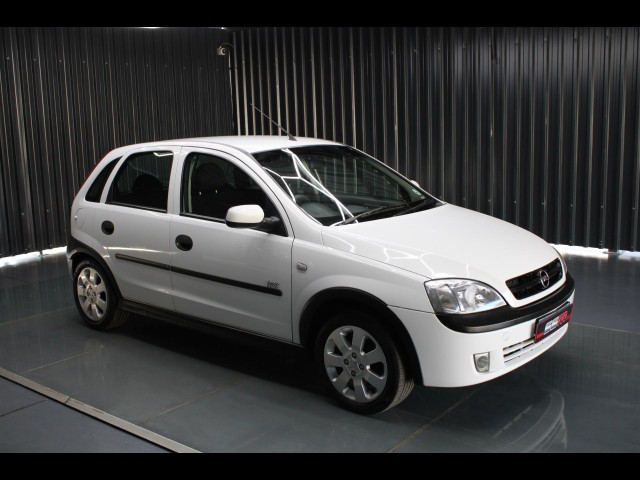 BUY OPEL CORSA 2005 1.6 SPORT, Struben Street Motors
