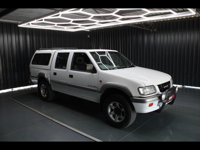 BUY ISUZU KB 1999 KB 280 DT LX 4X4 P/U D/C, Struben Street Motors
